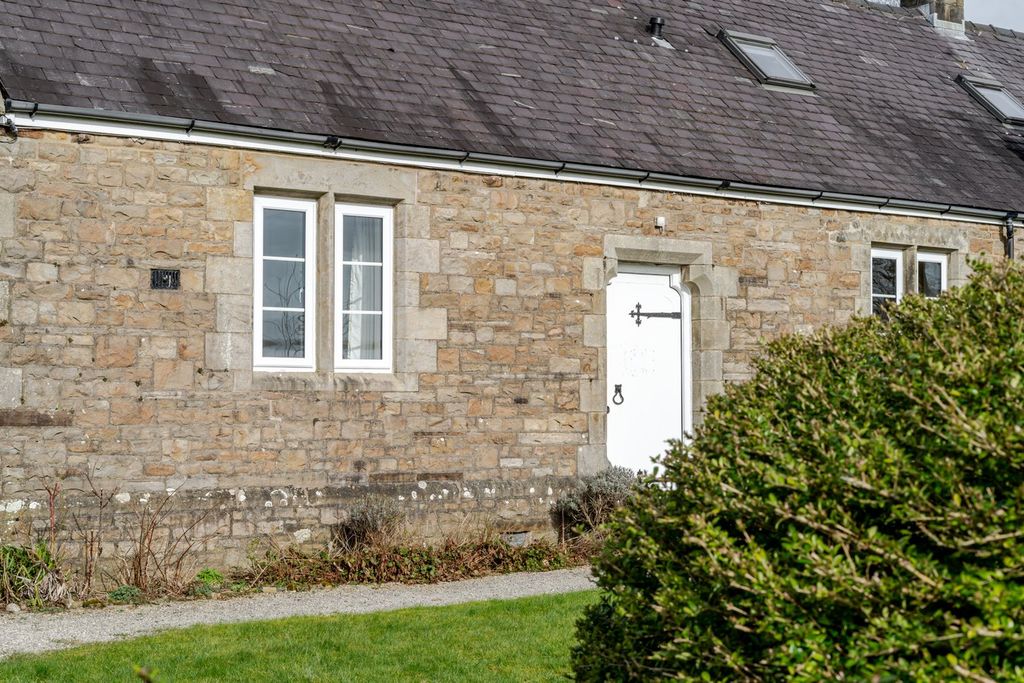 Property photo 2 of 26