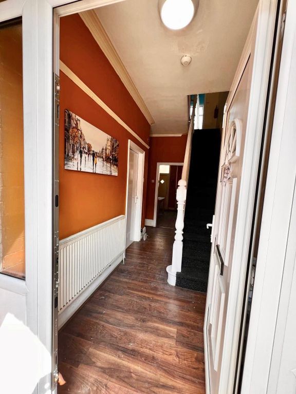 Property photo 3 of 6