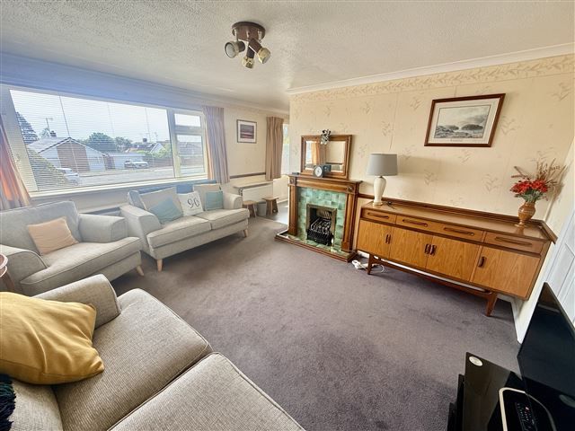 Property photo 2 of 13 Lounge