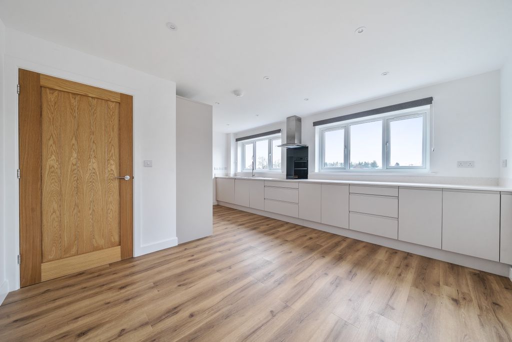 Property photo 2 of 30 1402937-16-696E5Fd319Aad