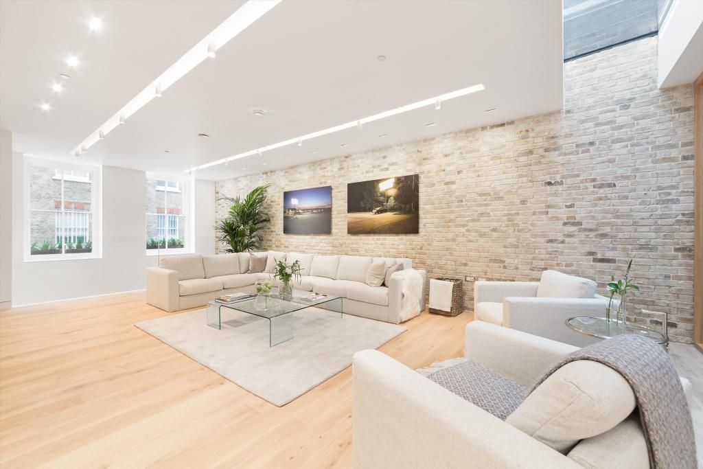 Property photo 2 of 14 2