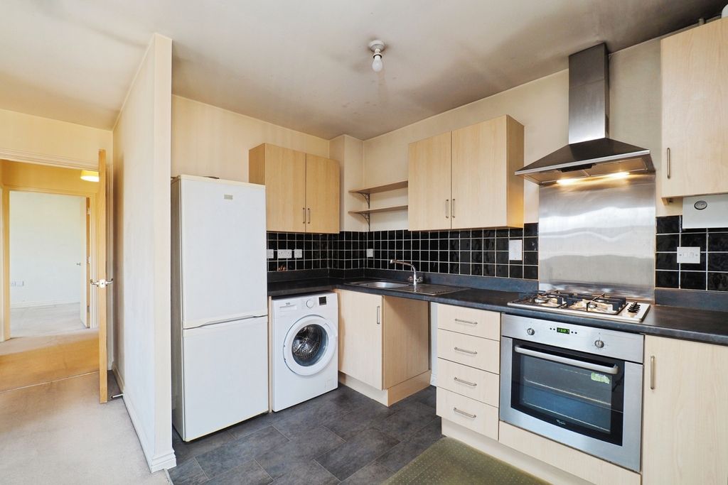 Property photo 2 of 16 Kitchen