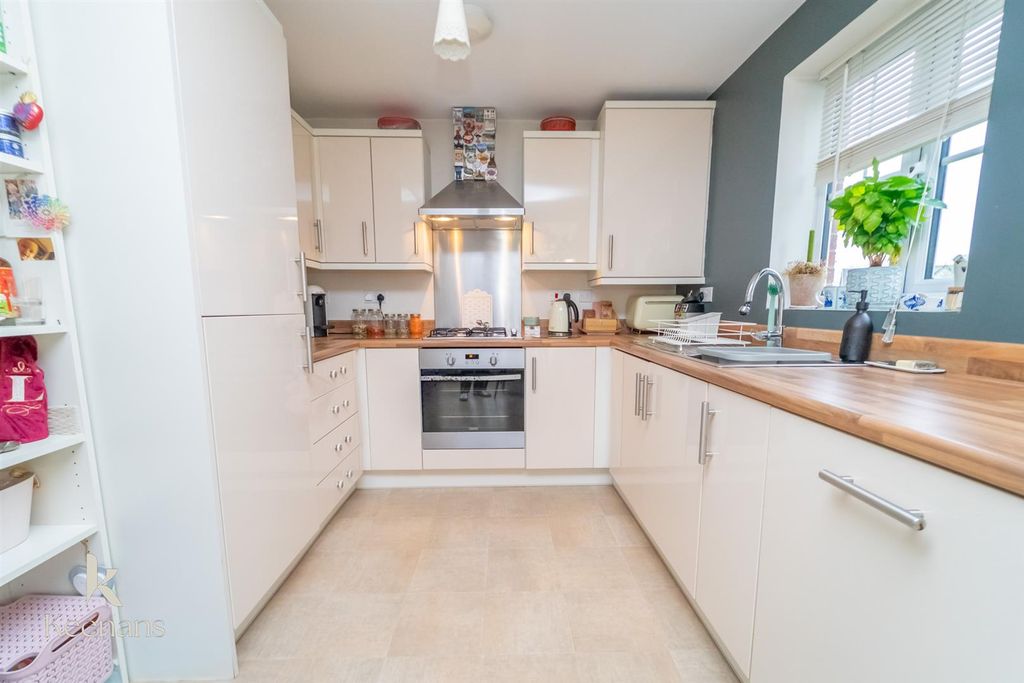 Property photo 3 of 34 3.Jpg