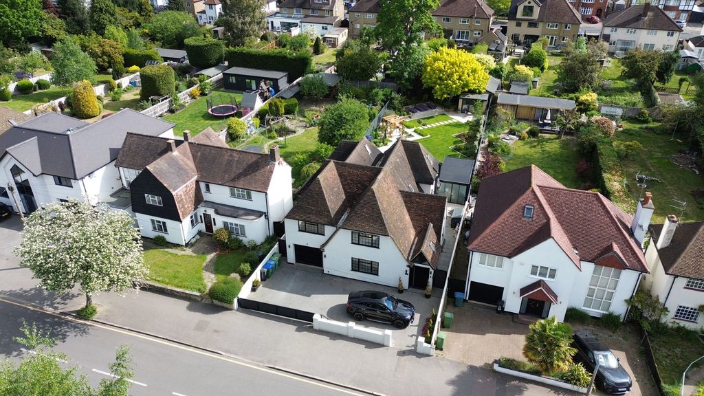 Property photo 1 of 41