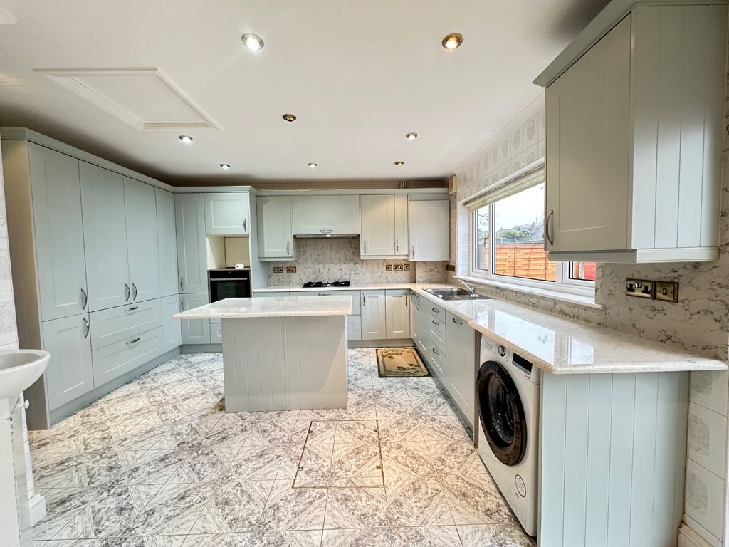 Property photo 3 of 10 4848052