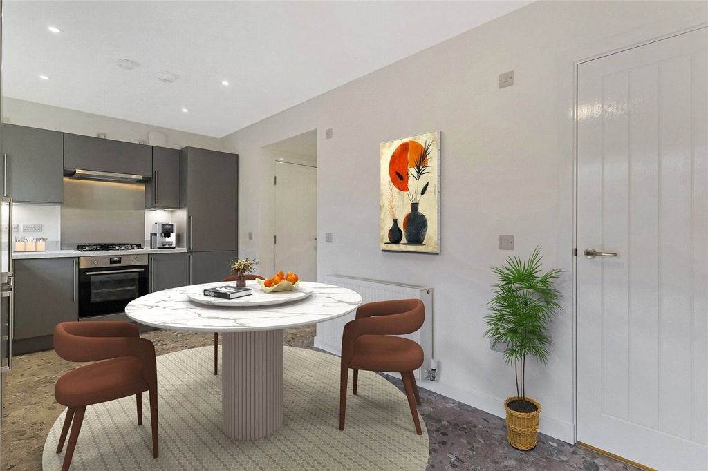 Property photo 3 of 11 Dining Kitchen