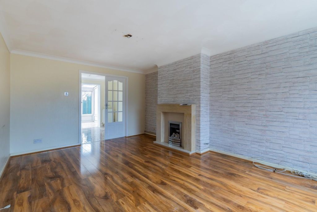 Property photo 3 of 21 22-9.Jpg