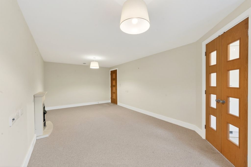 Property photo 3 of 20