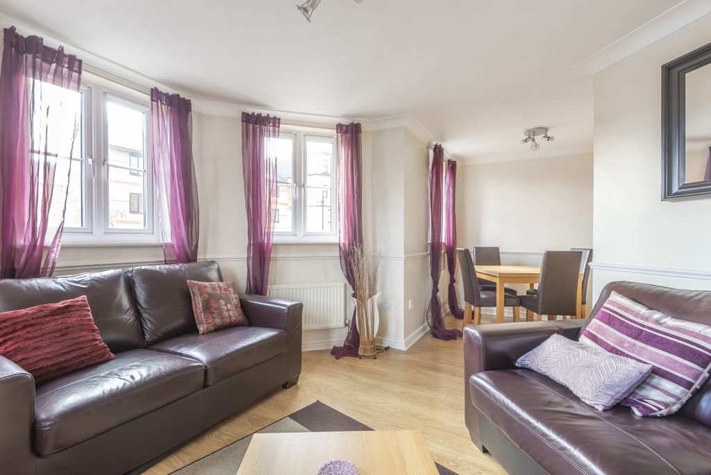 Property photo 1 of 7 Living Room x2