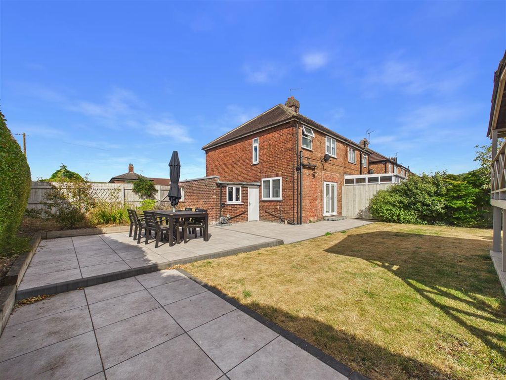 Property photo 1 of 13 Cam05451G0-Pr0184-Still009.Jpg