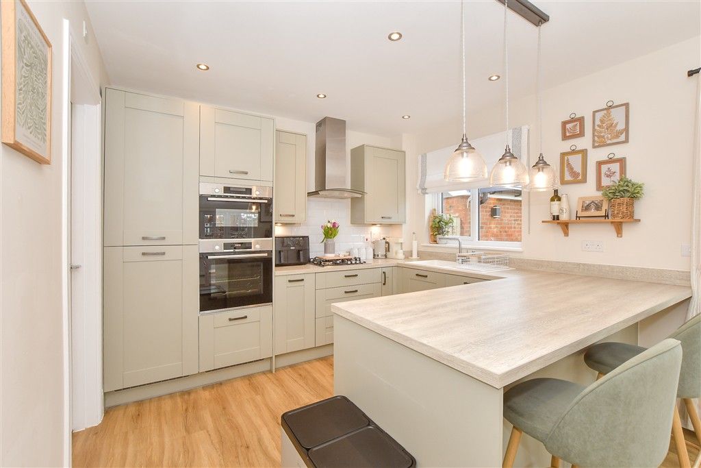Property photo 3 of 16 Kitchen/Diner