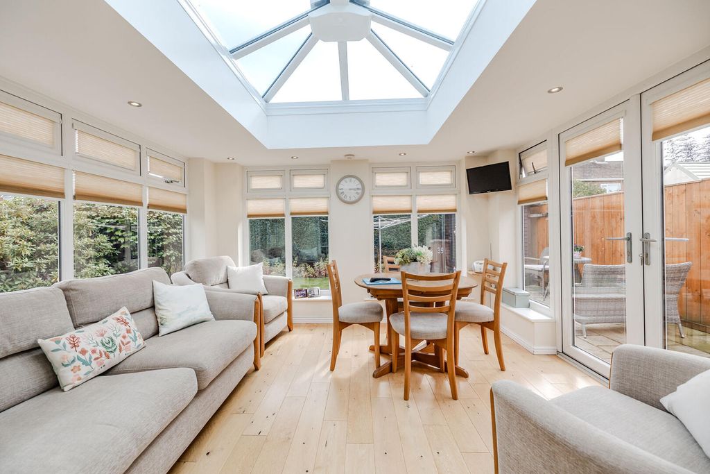 Property photo 2 of 26 Conservatory