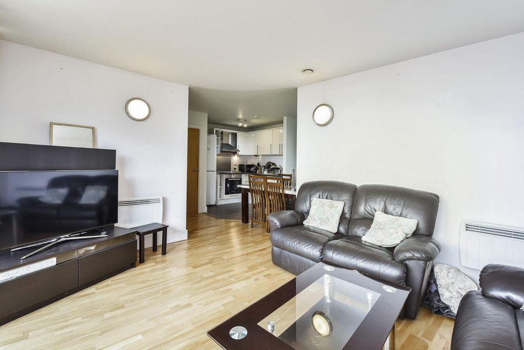 Property photo 2 of 9