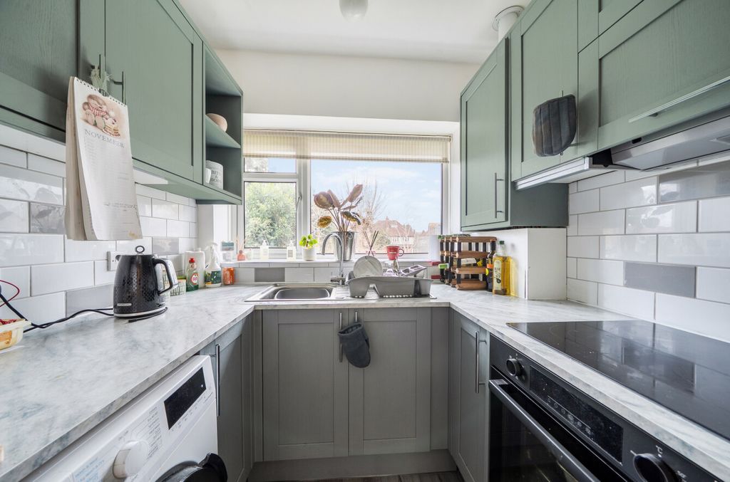 Property photo 3 of 19 Picture 3