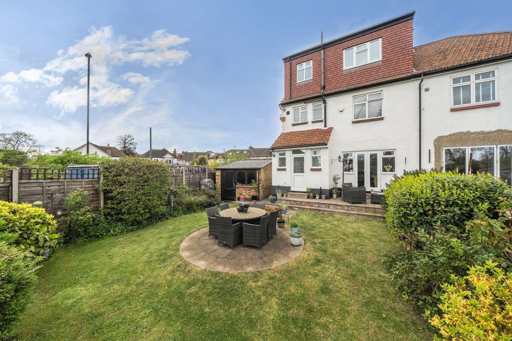 Property photo 3 of 20 Picture No. 17