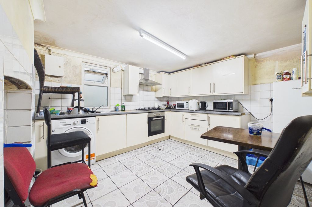 Property photo 2 of 8 Picture No. 07