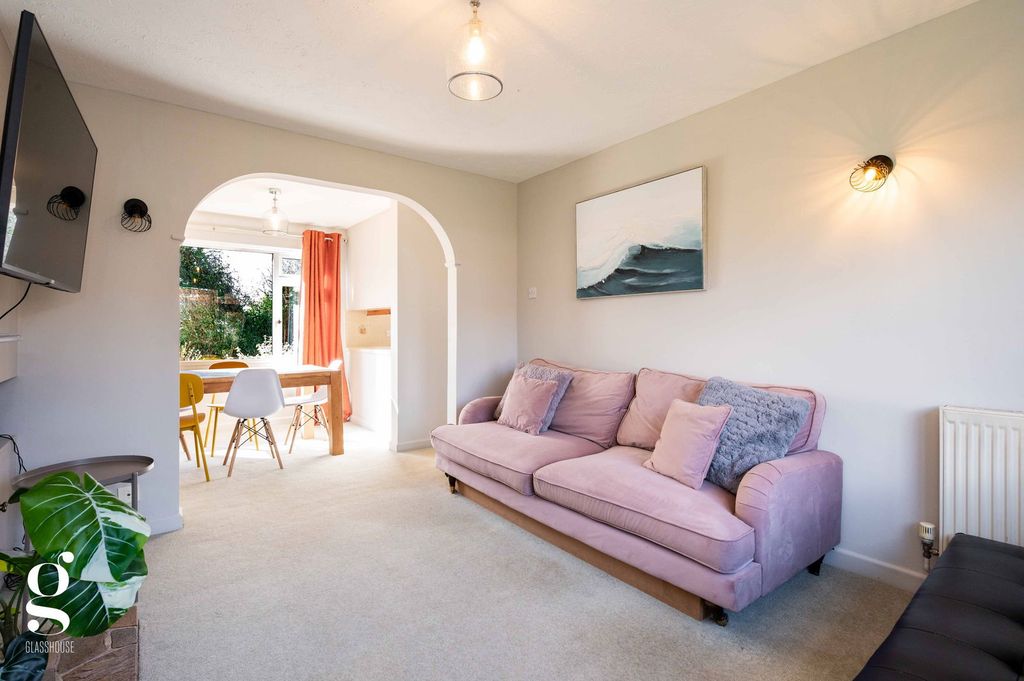 Property photo 3 of 24