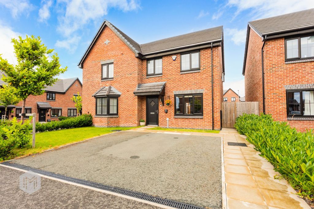 Property photo 1 of 32