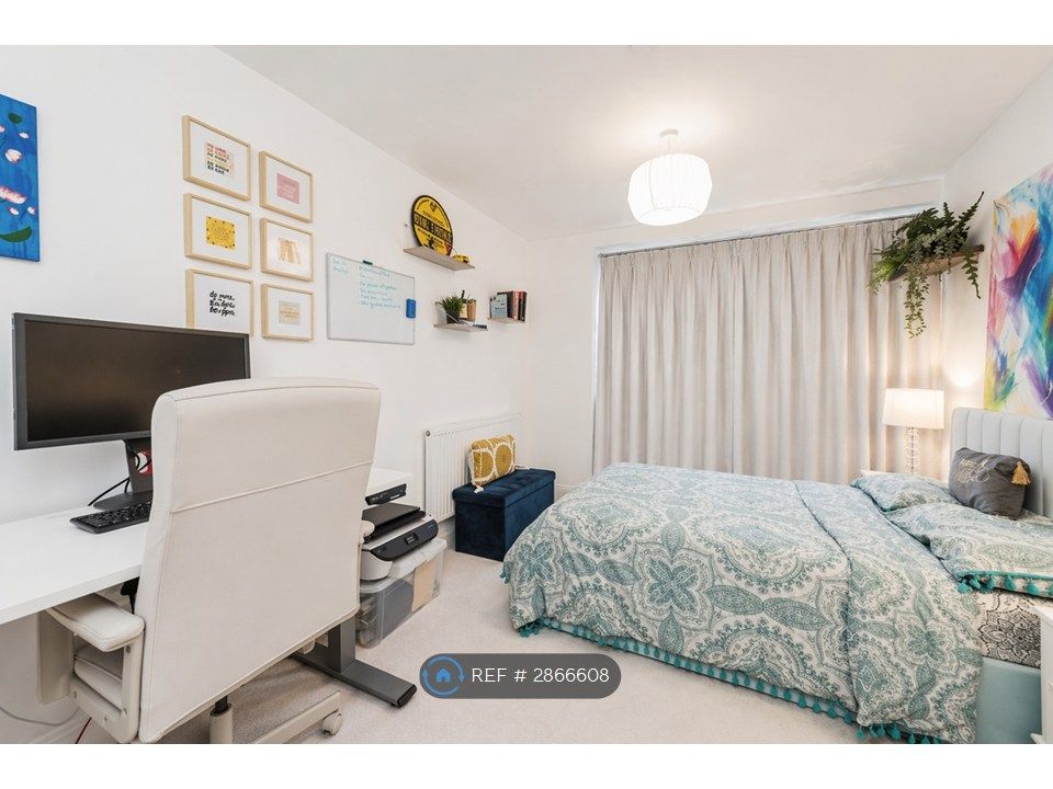 Property photo 3 of 6