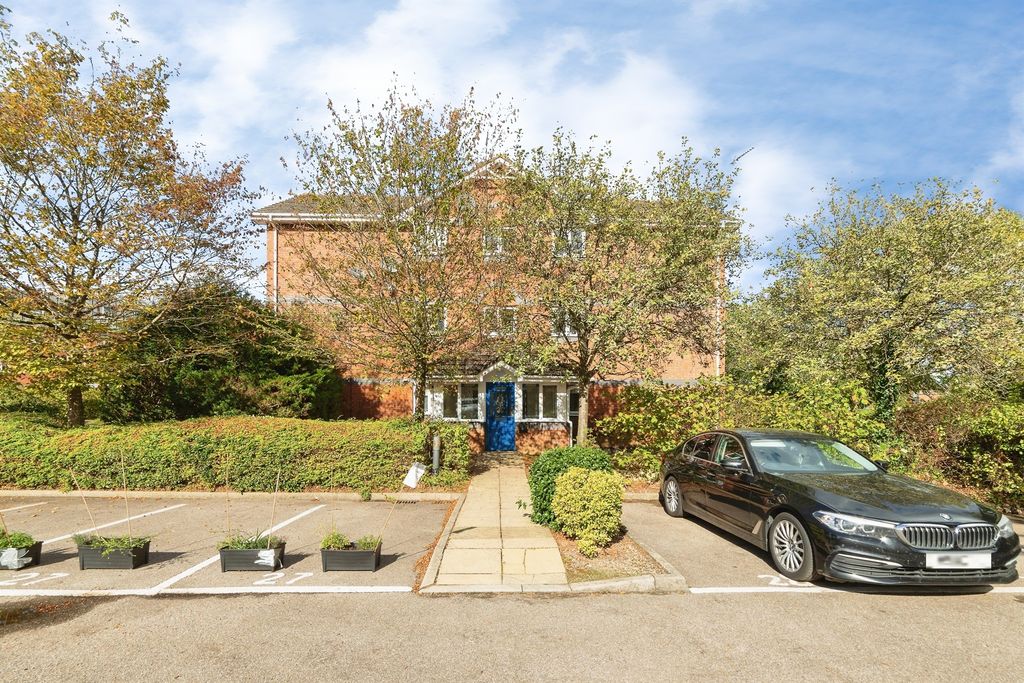 Property photo 1 of 11