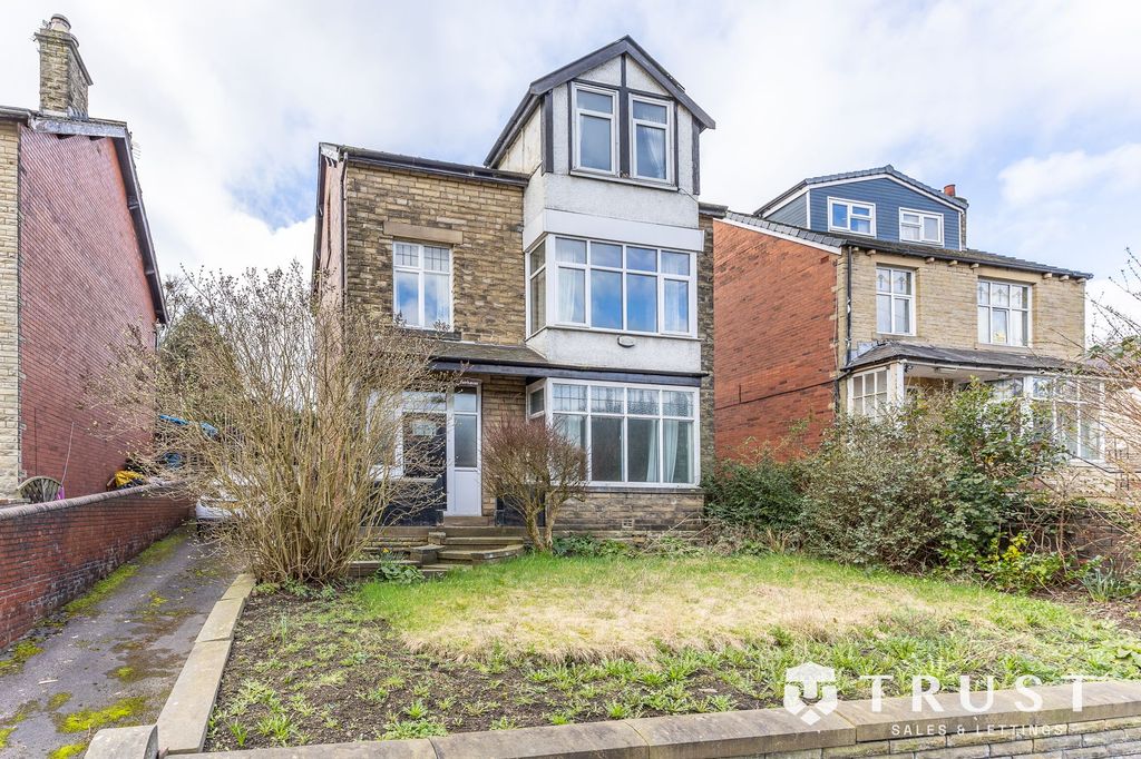 Property photo 3 of 35