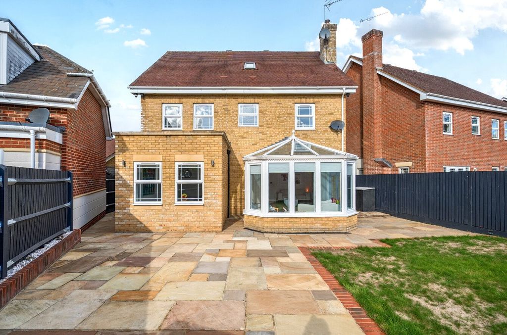 Property photo 2 of 35 Picture No. 20