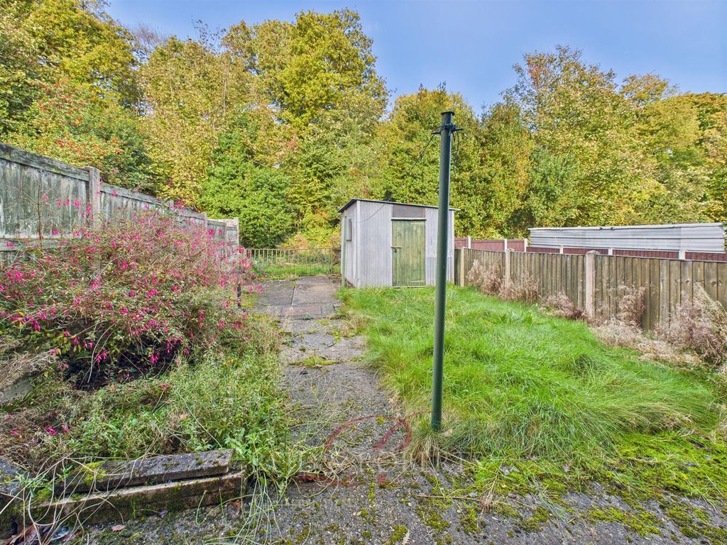 Property photo 2 of 22 Cam04884G0-Pr0095-Still020.Jpg