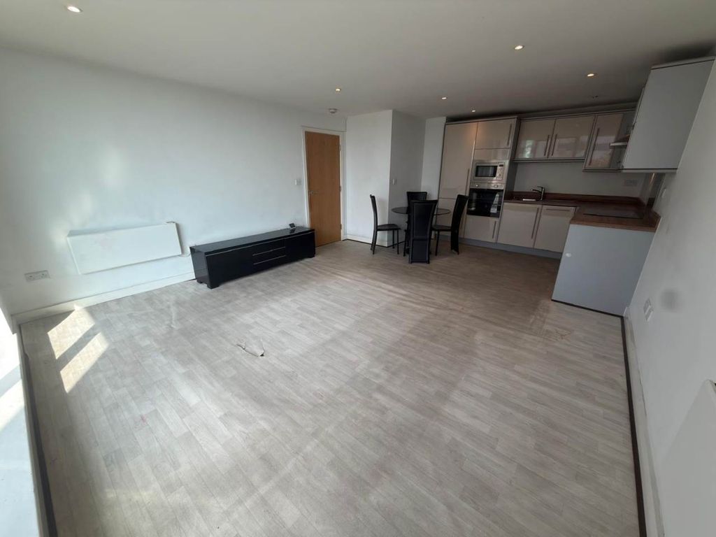 Property photo 3 of 8 5395Cb22-9484-4928-9424-c5Be1014dc94