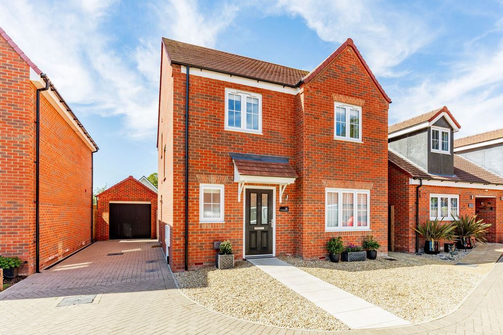 Property photo 1 of 18