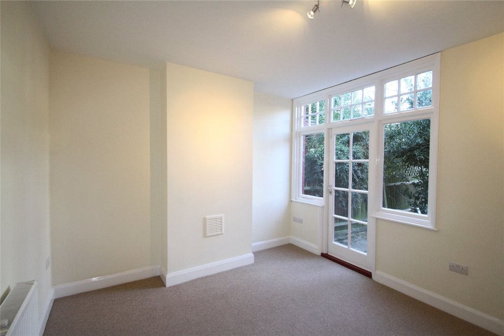 Property photo 2 of 4 Picture No. 06