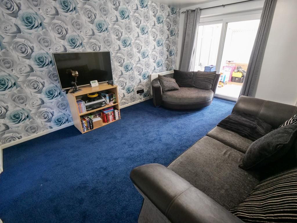 Property photo 2 of 12 Living Room