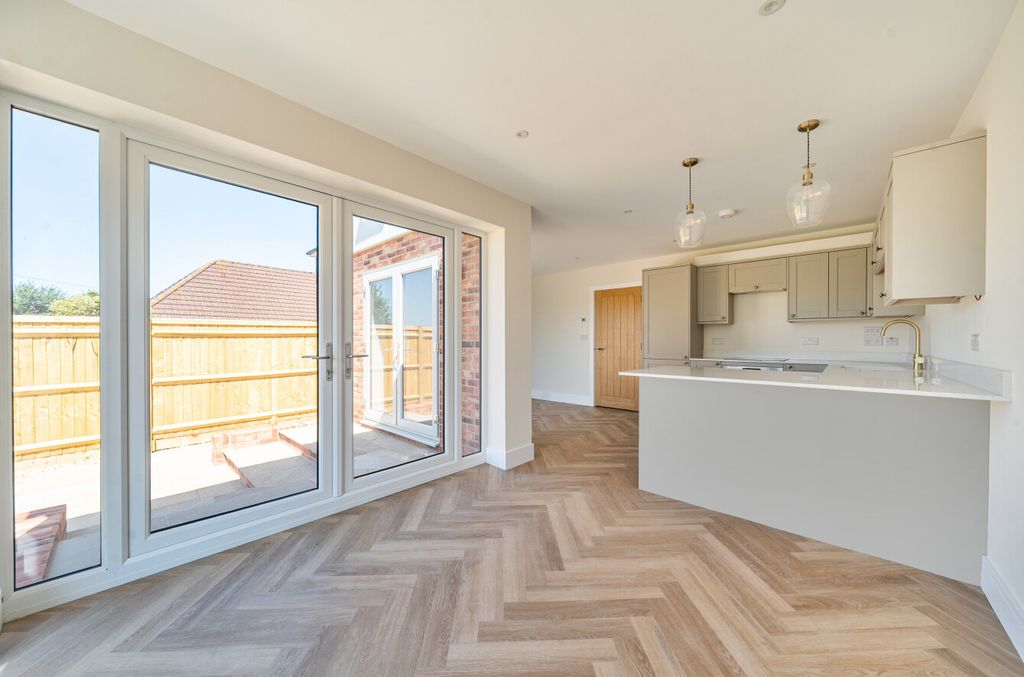Property photo 2 of 13 1487399 (12).Jpg