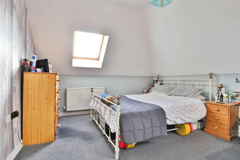 Property photo 1 of 18 Picture No. 13