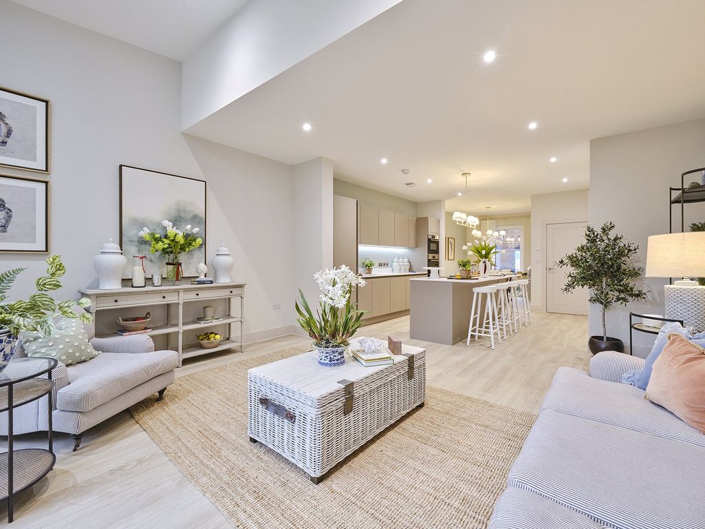 Property photo 1 of 11 Show Home