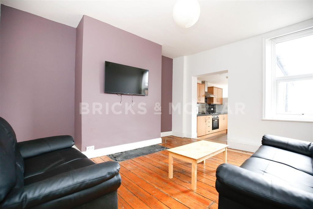 Property photo 2 of 8 Glg0Vxww8Sez0Jwikzepmj_E4Xa.Jpg