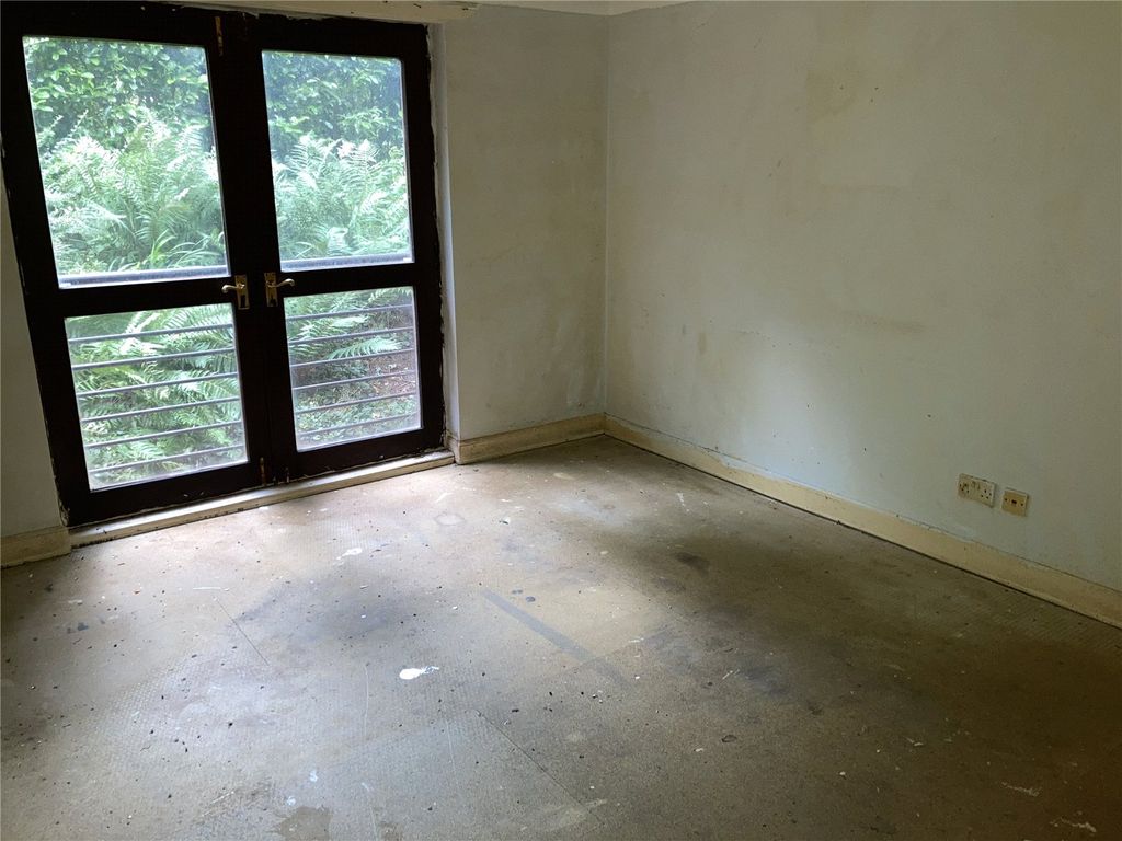Property photo 3 of 11 Picture No. 06