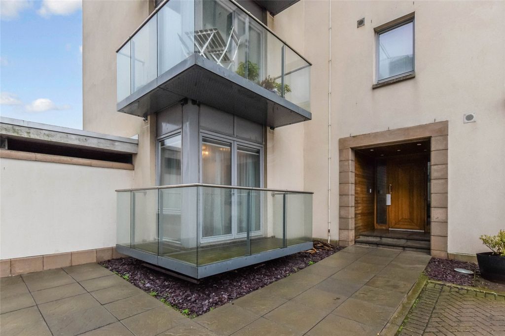 Property photo 1 of 21 Picture No. 02