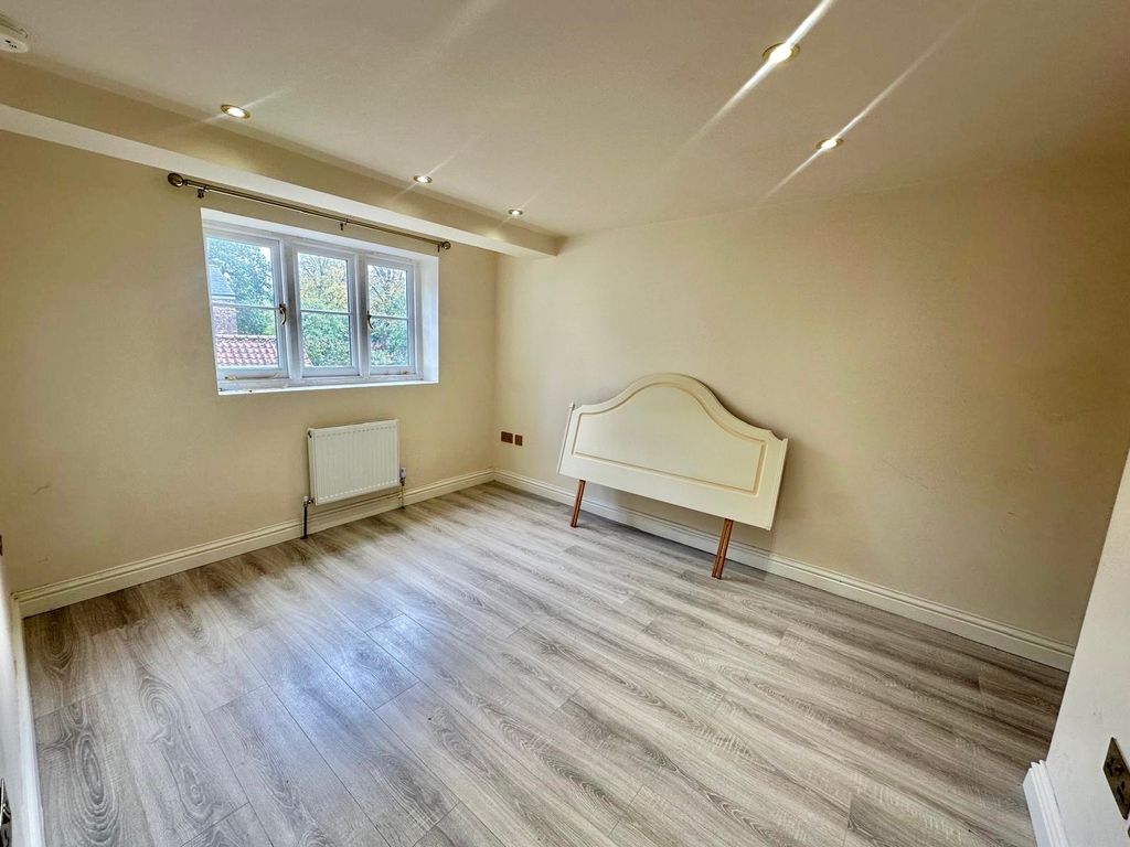 Property photo 3 of 3 Bedroom