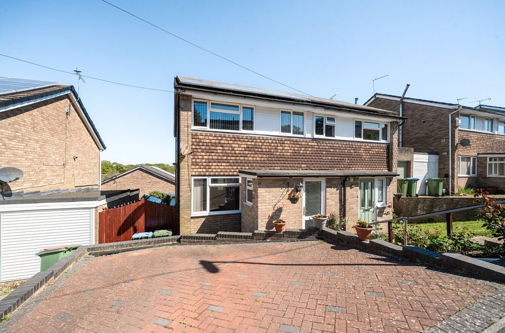 Property photo 1 of 13 1439772-29-69Eba0...