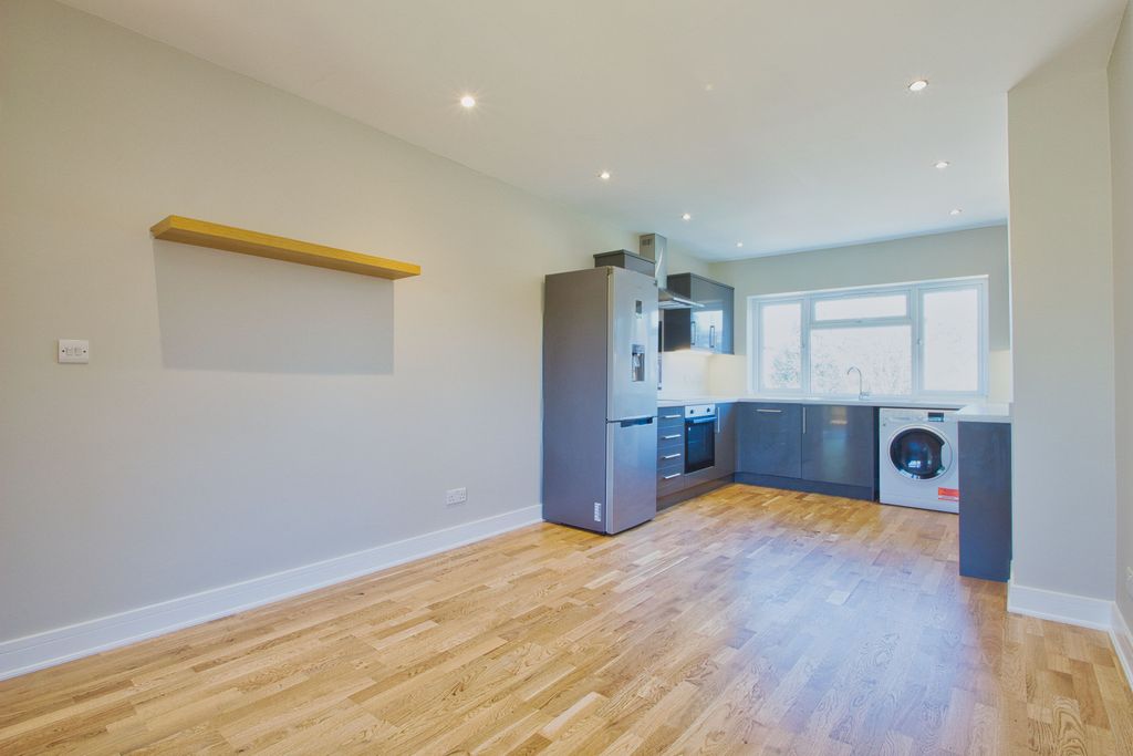 Property photo 2 of 15 Gallery