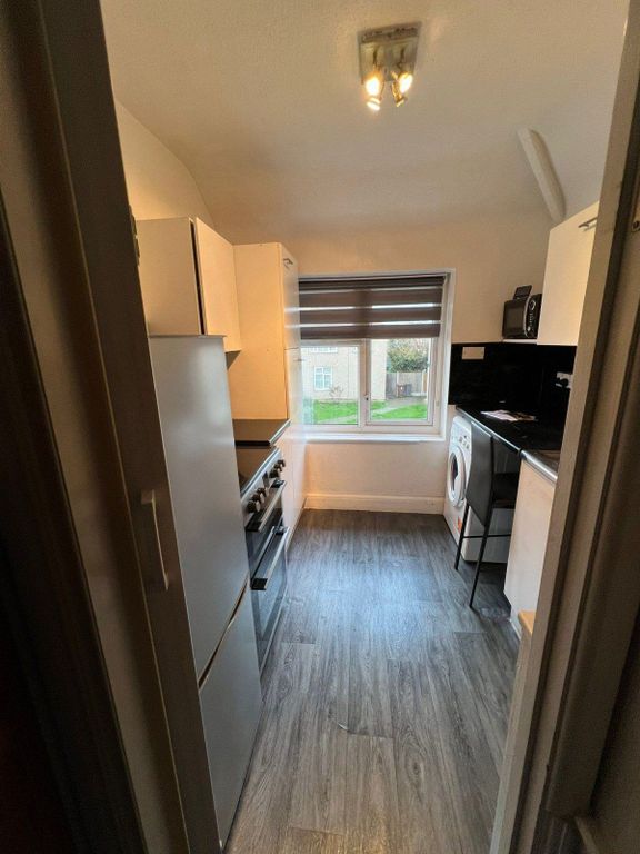 Property photo 3 of 7 Gallery