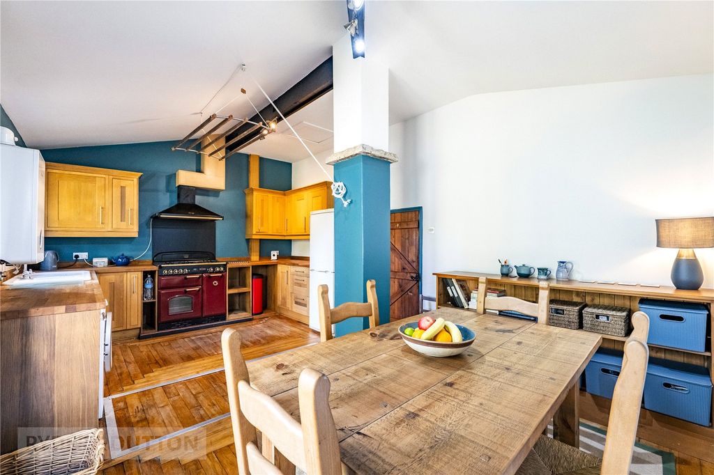 Property photo 3 of 19 Kitchen/Diner