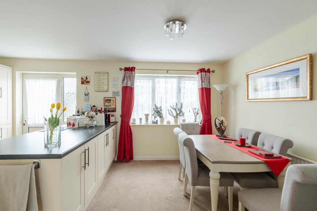 Property photo 2 of 15 2