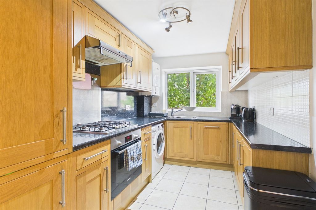 Property photo 3 of 12 Kitchen