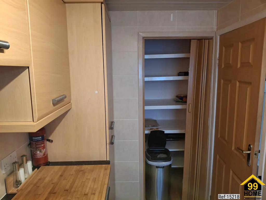 Apartment in Glasgow, Sighthill - More