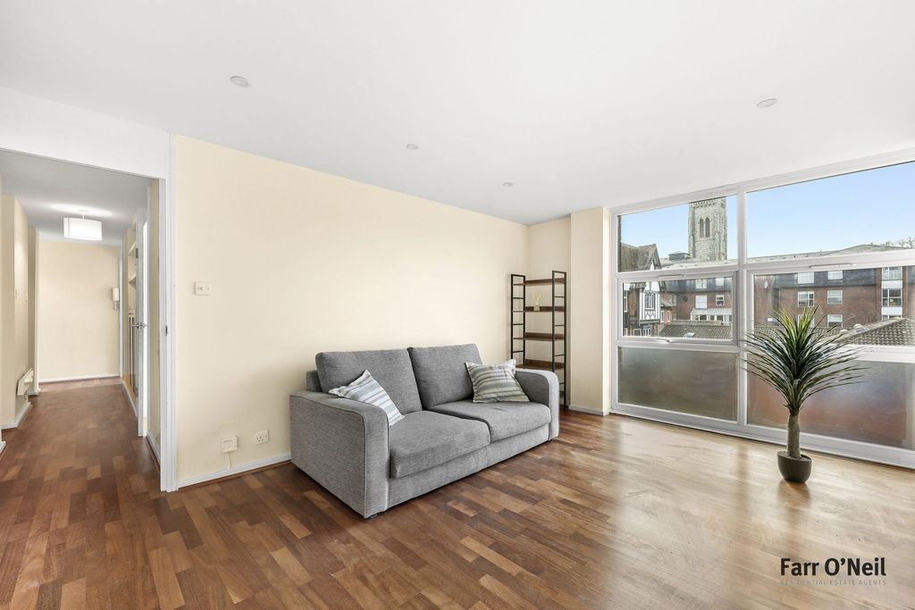 Property photo 2 of 15 Photo 9