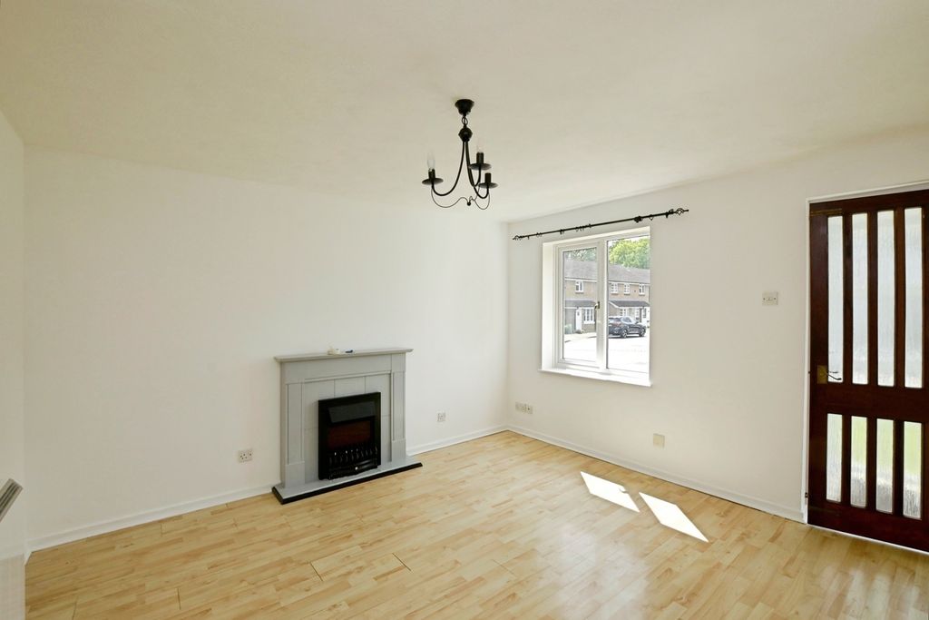 Property photo 3 of 9 Pbox-Img.Jpg