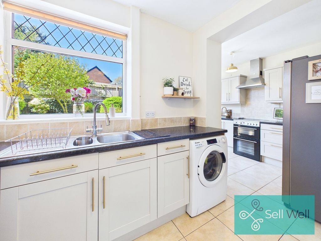 Property photo 2 of 45 Kitchen