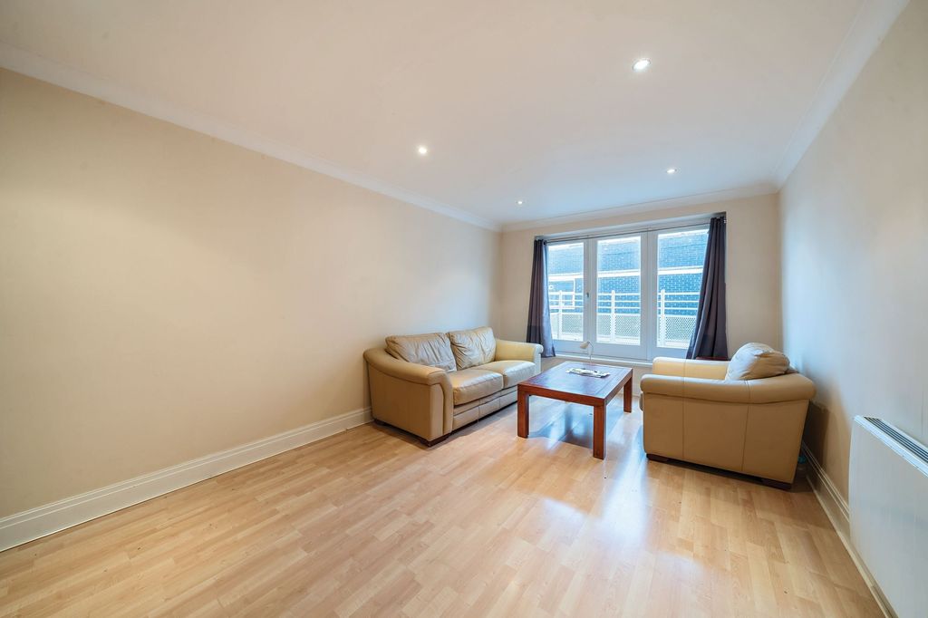 Property photo 2 of 22