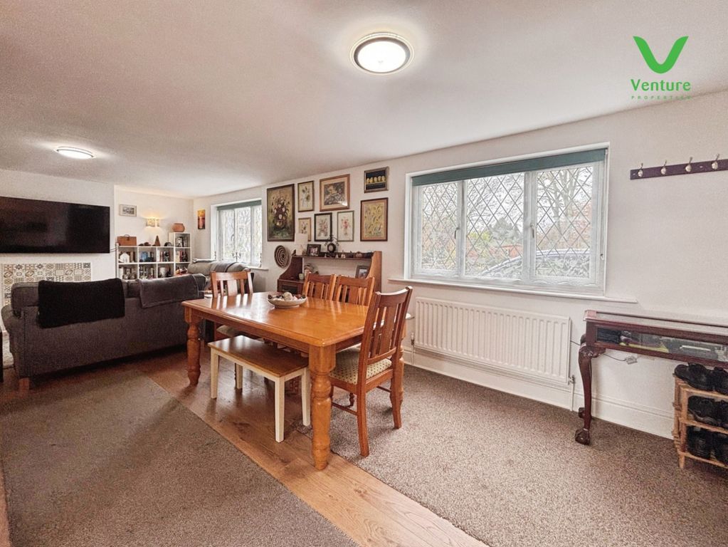 Property photo 3 of 17 Pbox-Img.Jpeg